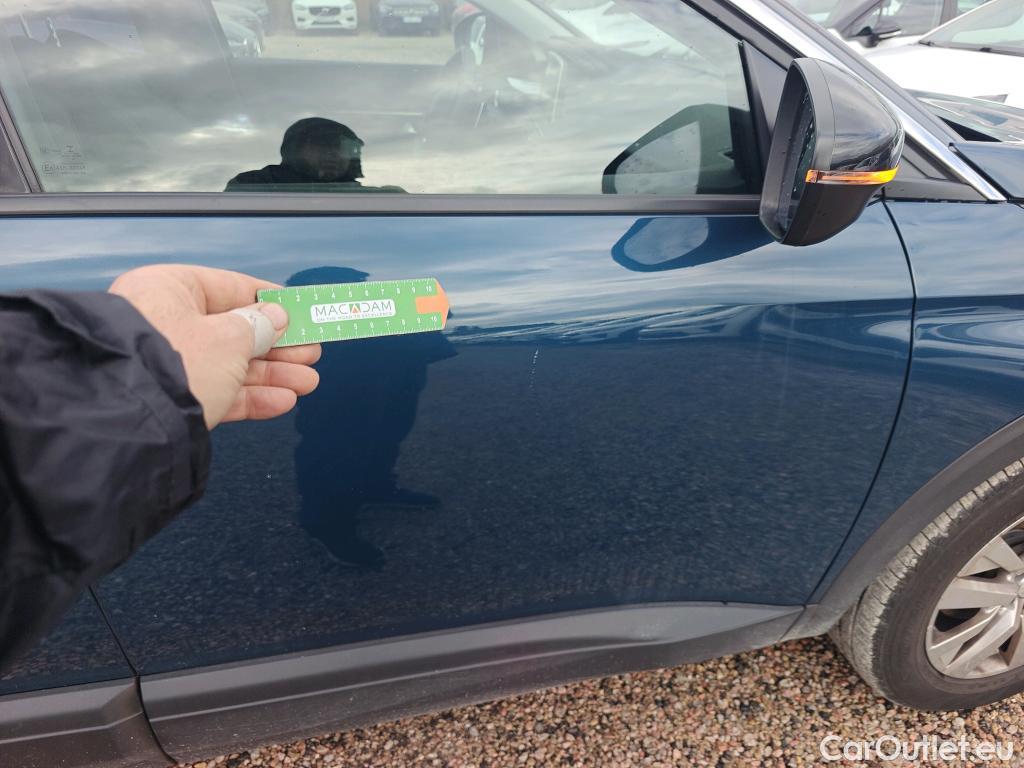  Peugeot  3008 PEUGEOT  / 2020 / 5P / todoterreno 1.5 BlueHDi 96kW Active Pack EAT8 #9