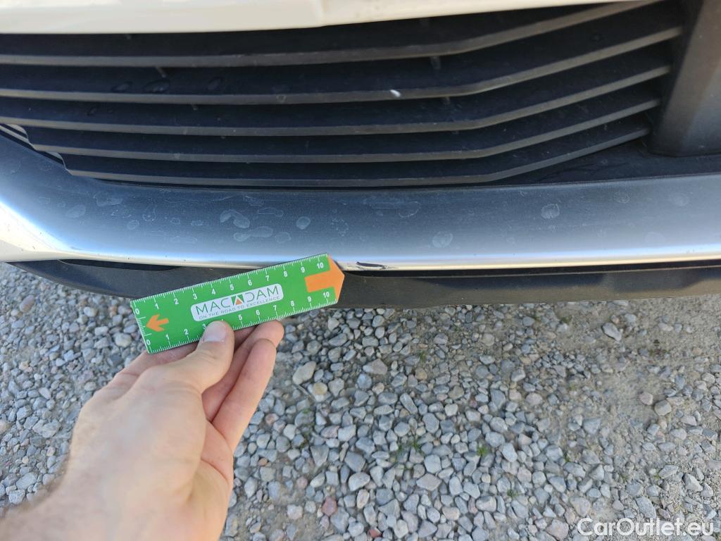  Peugeot  5008 PEUGEOT  / 2020 / 5P / todoterreno 1.2 PureTech 96KW S&S Active Pack EAT8 #55