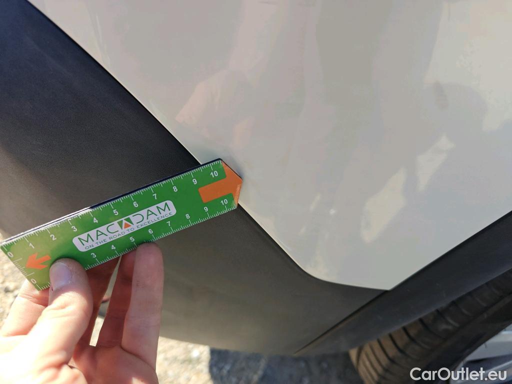  Peugeot  5008 PEUGEOT  / 2020 / 5P / todoterreno 1.2 PureTech 96KW S&S Active Pack EAT8 #68