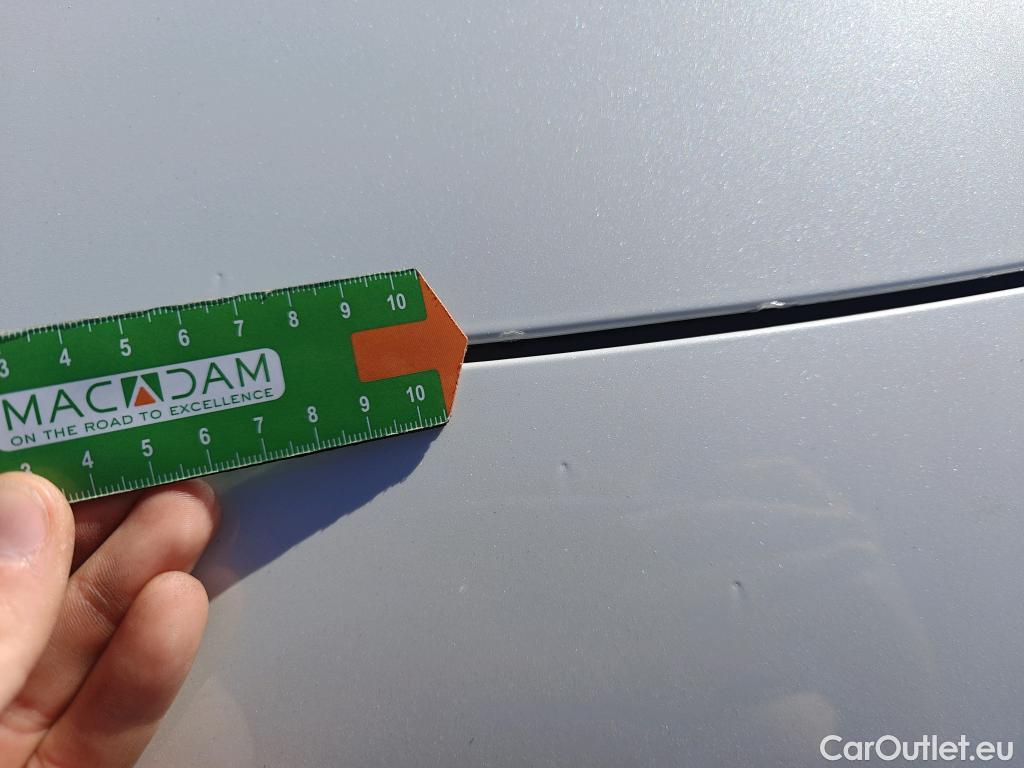  Peugeot  5008 PEUGEOT  / 2020 / 5P / todoterreno 1.2 PureTech 96KW S&S Active Pack EAT8 #57