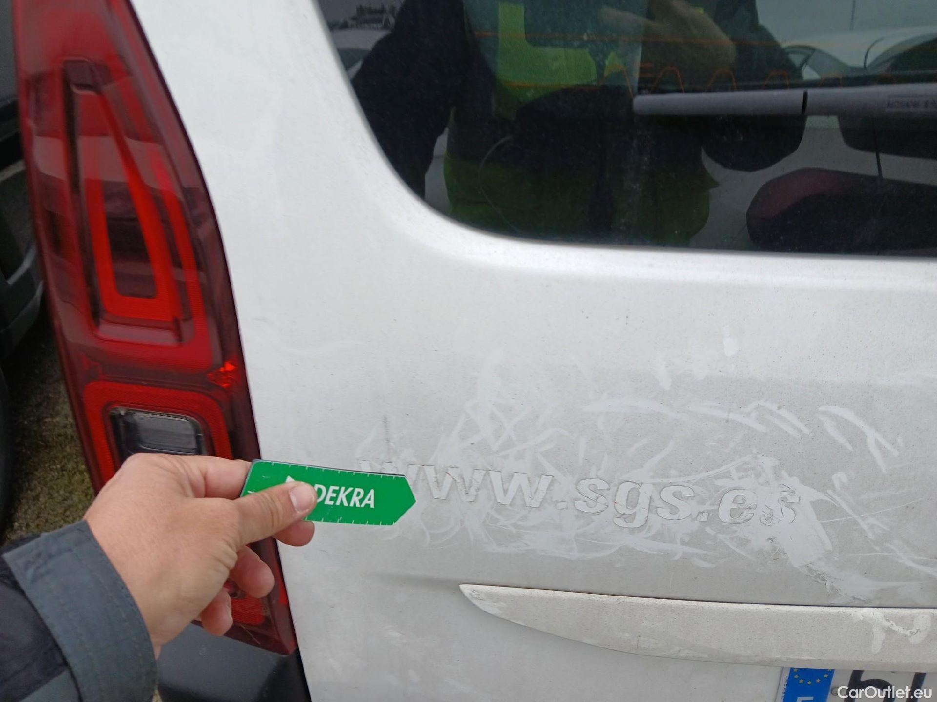  Citroen  Berlingo CITROEN  / 2018 / 5P / monovolumen compacto Talla M BlueHDi 100 S&S FEEL #25