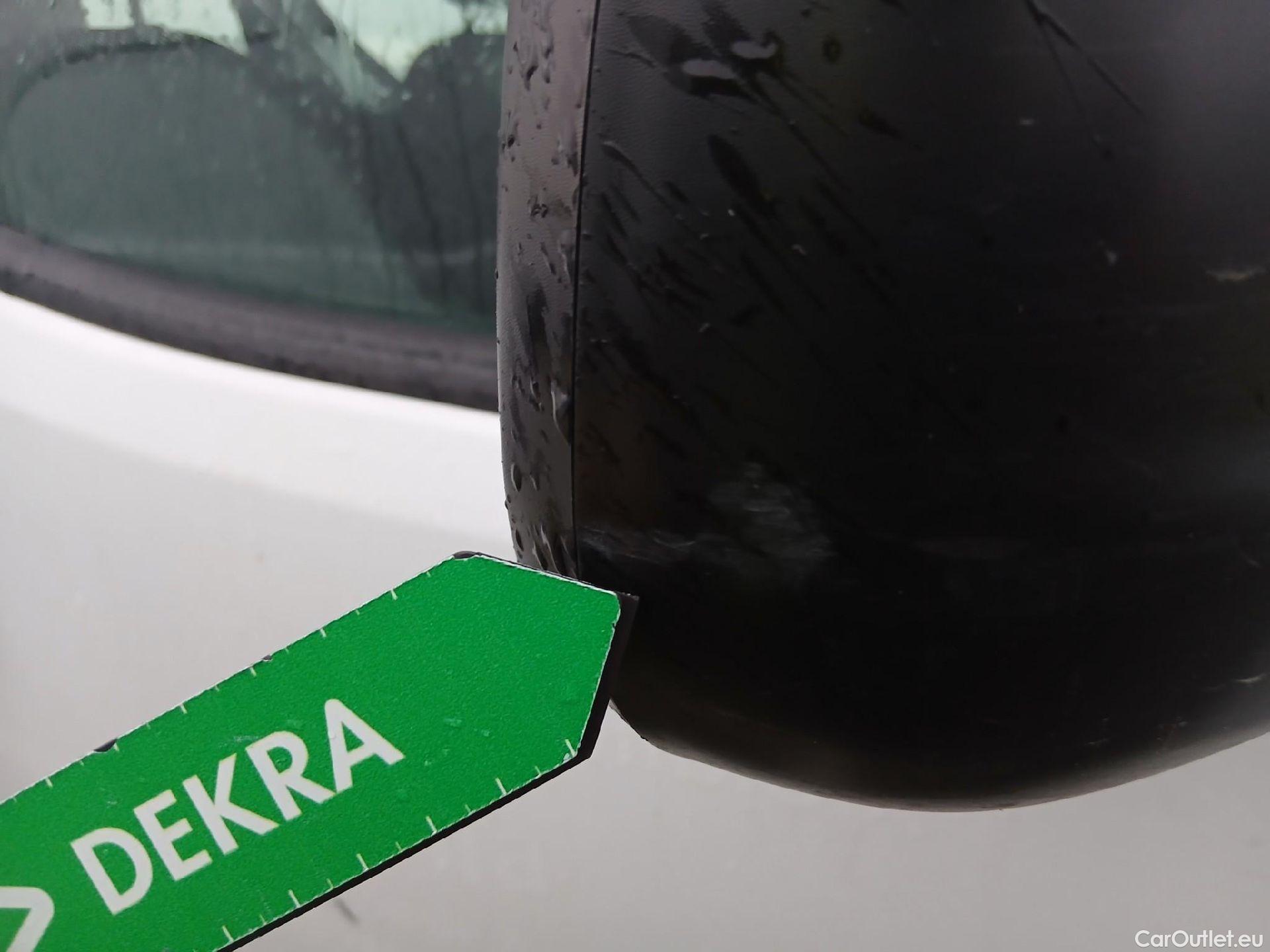  Citroen  Berlingo CITROEN  / 2015 / 4P / combi Multispace LIVE Edit.BlueHDi 74KW (100CV (AC) #32