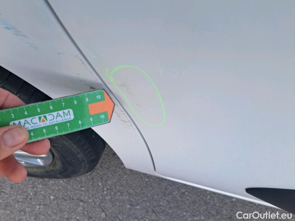  Citroen  Berlingo CITROEN  / 2018 / 5P / monovolumen compacto Talla M BlueHDi 100 S&S FEEL #26