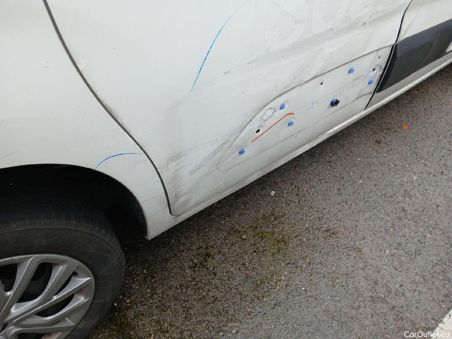  Citroen  Berlingo CITROEN  / 2018 / 5P / monovolumen compacto Talla M BlueHDi 100 S&S FEEL #34