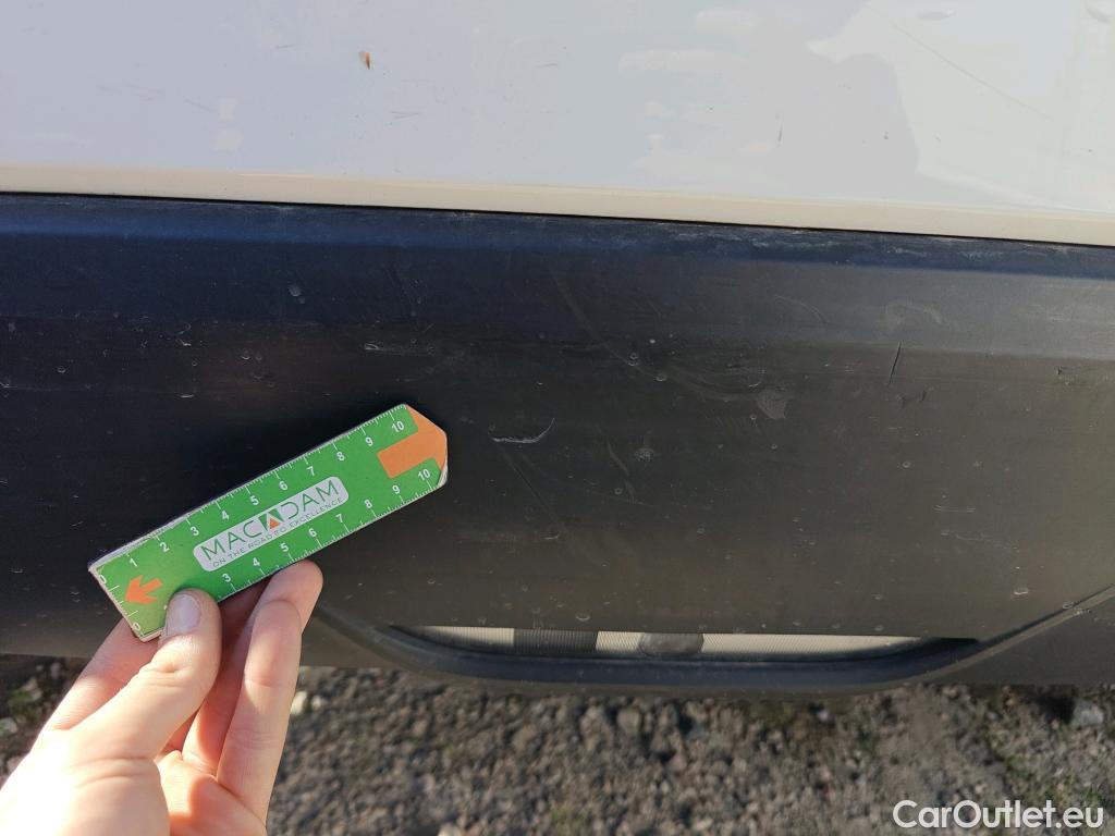  Toyota  Yaris TOYOTA  / 2020 / 5P / berlina con portón 1.5 120H Active Tech #10