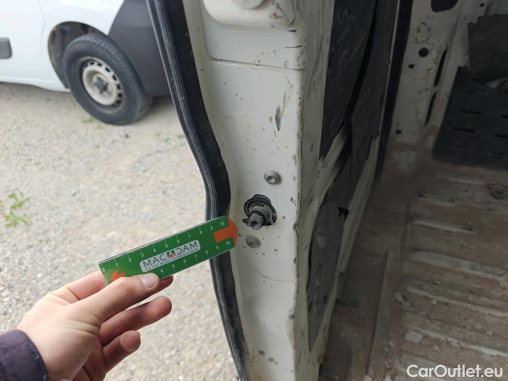  Citroen  Jumper CITROEN  / 2014 / 4P / furgón BlueHDi 88KW (120CV) Furgón 35L3H2 #63