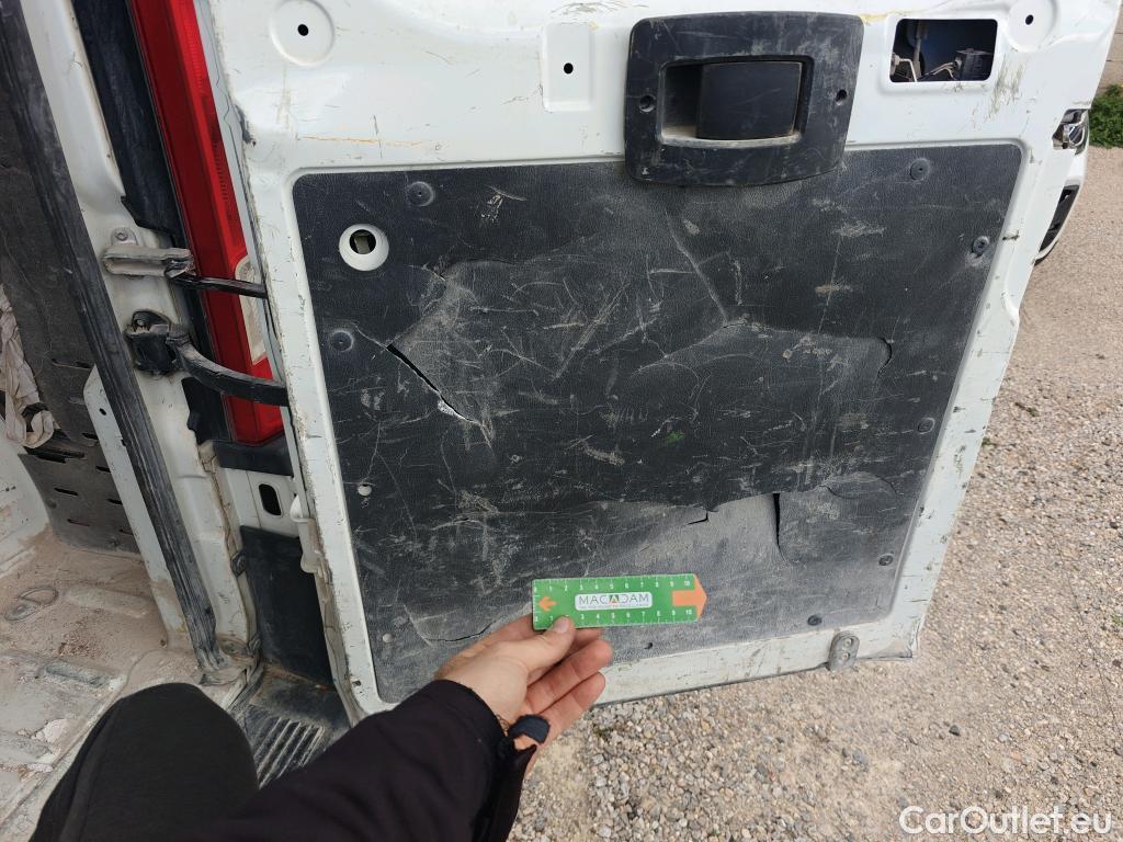  Citroen  Jumper CITROEN  / 2014 / 4P / furgón BlueHDi 88KW (120CV) Furgón 35L3H2 #70