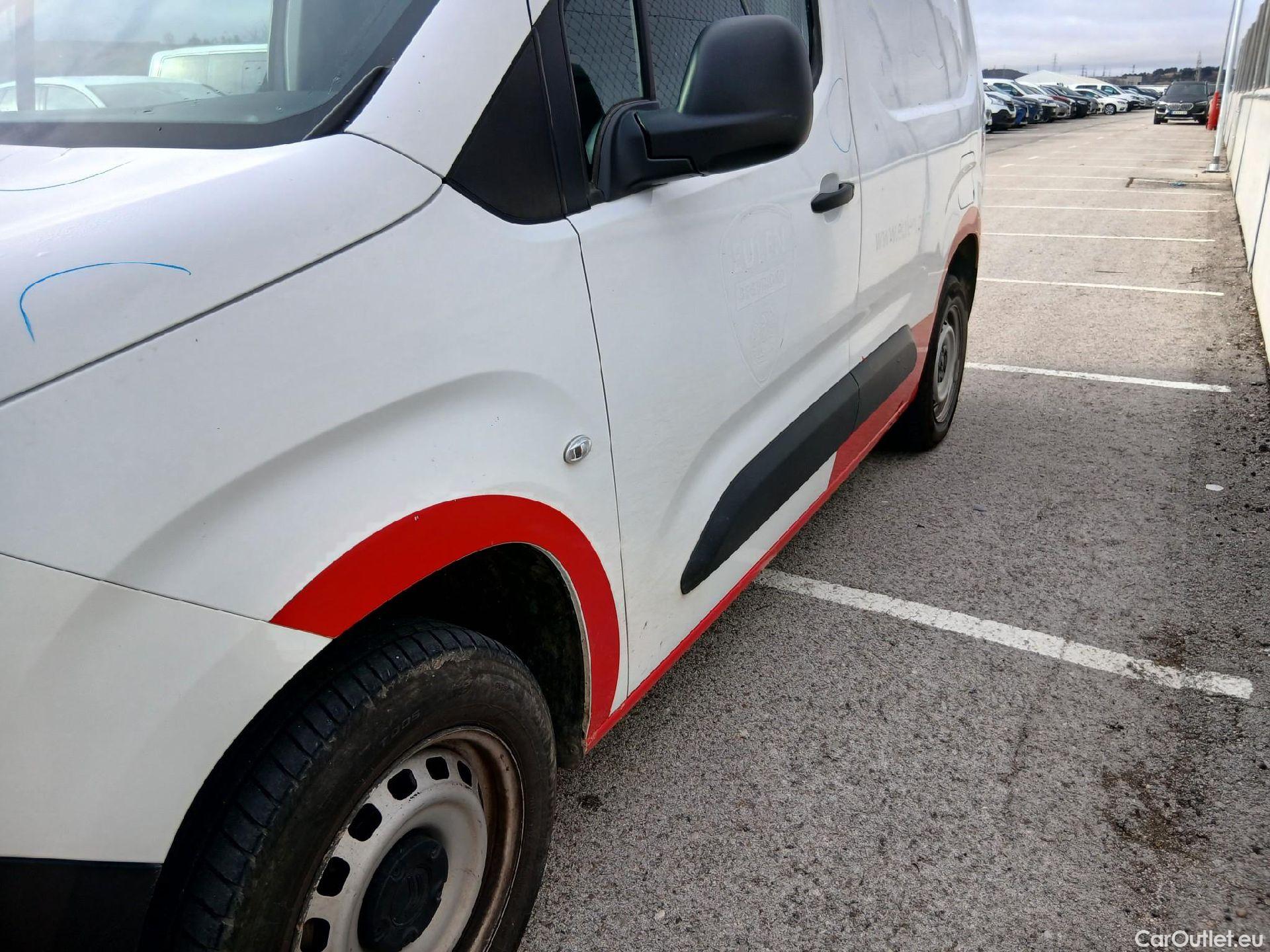  Citroen  Berlingo CITROEN  / 2018 / 3P / furgón derivado de turismo Talla M BlueHDi 100 CONTROL #5