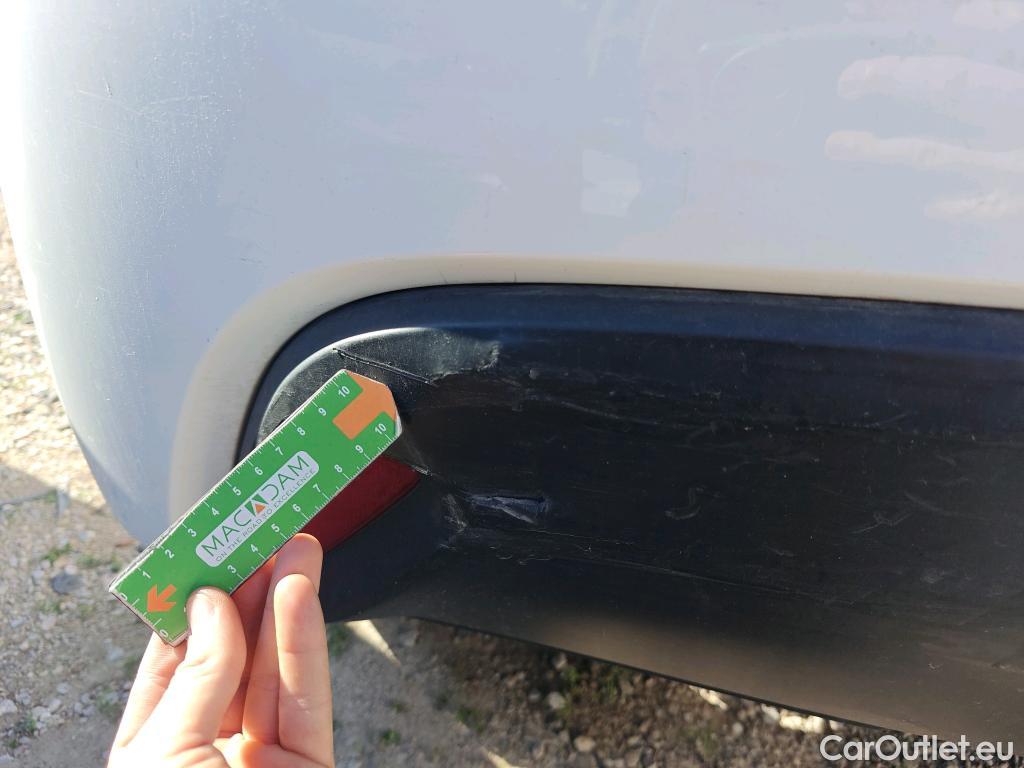  Toyota  Yaris TOYOTA  / 2020 / 5P / berlina con portón 1.5 120H Active Tech #9