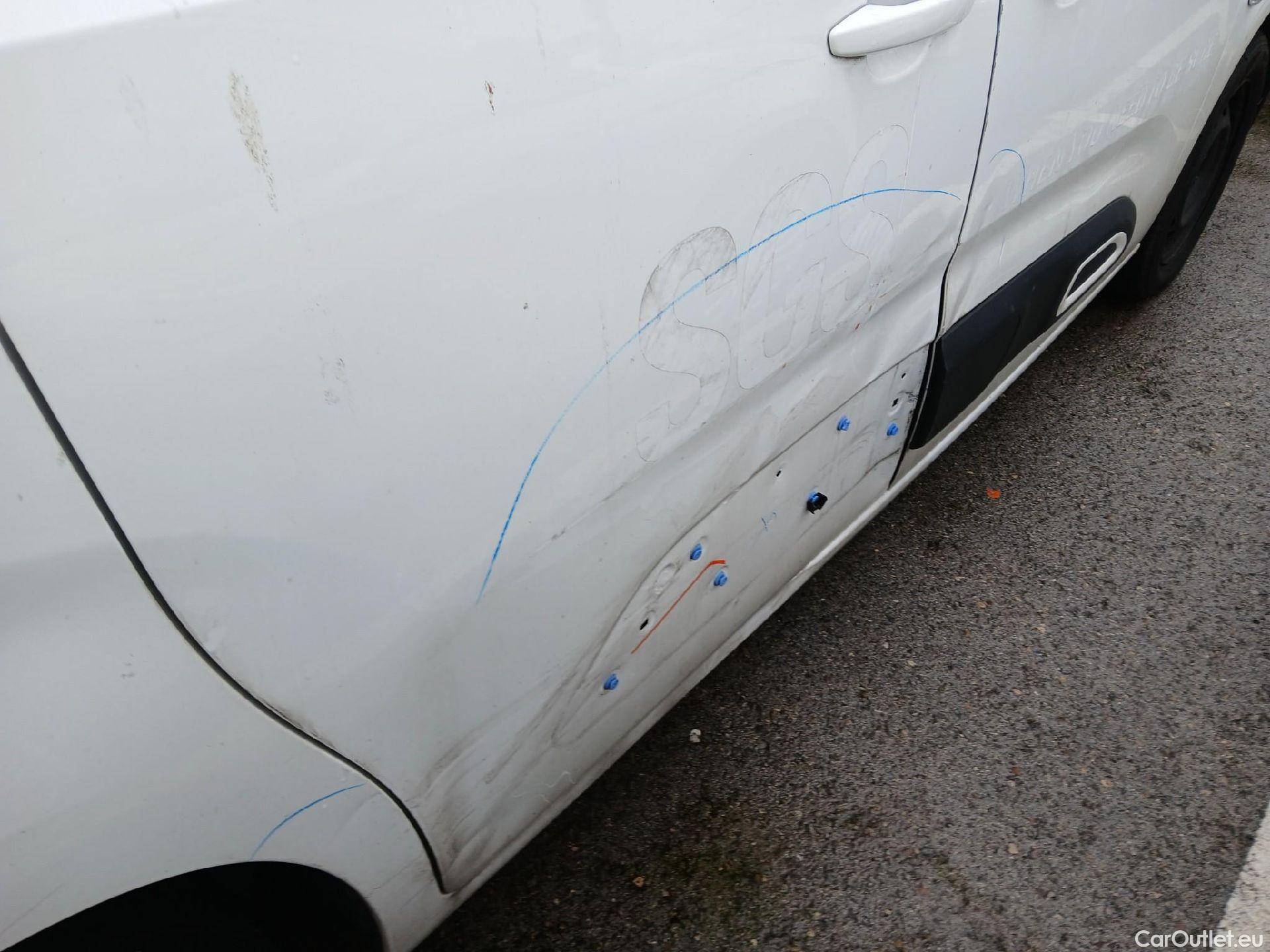  Citroen  Berlingo CITROEN  / 2018 / 5P / monovolumen compacto Talla M BlueHDi 100 S&S FEEL #29