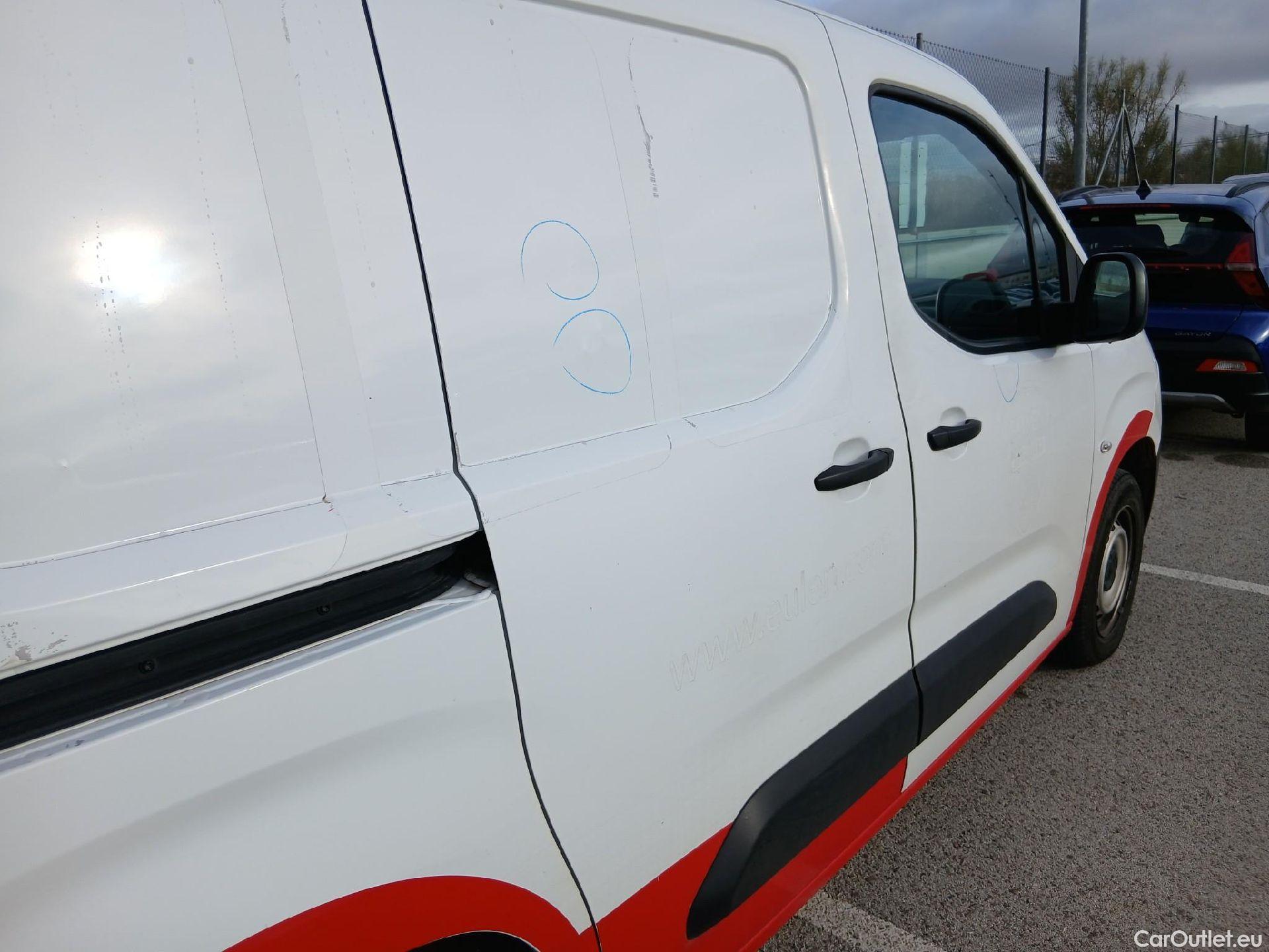  Citroen  Berlingo CITROEN  / 2018 / 3P / furgón derivado de turismo Talla M BlueHDi 100 CONTROL #17