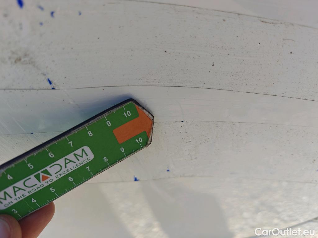  Toyota  Yaris TOYOTA  / 2020 / 5P / berlina con portón 1.5 120H Active Tech #36