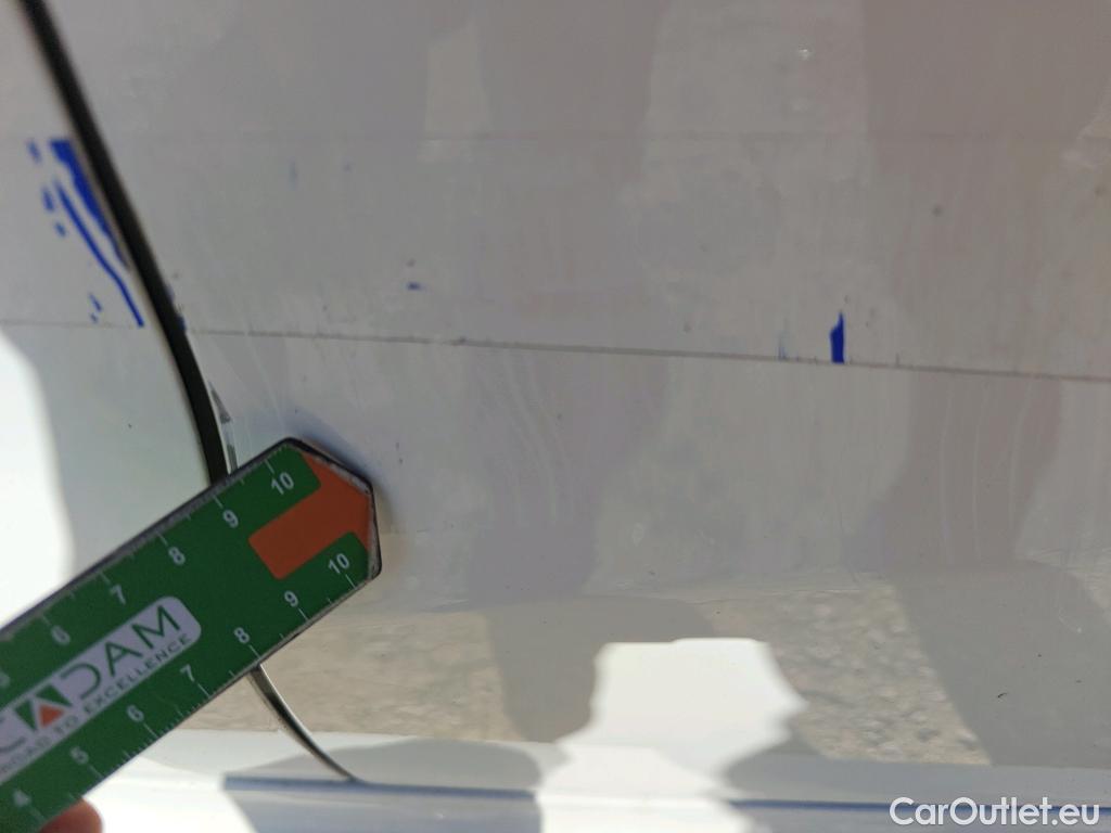  Toyota  Yaris TOYOTA  / 2020 / 5P / berlina con portón 1.5 120H Active Tech #39