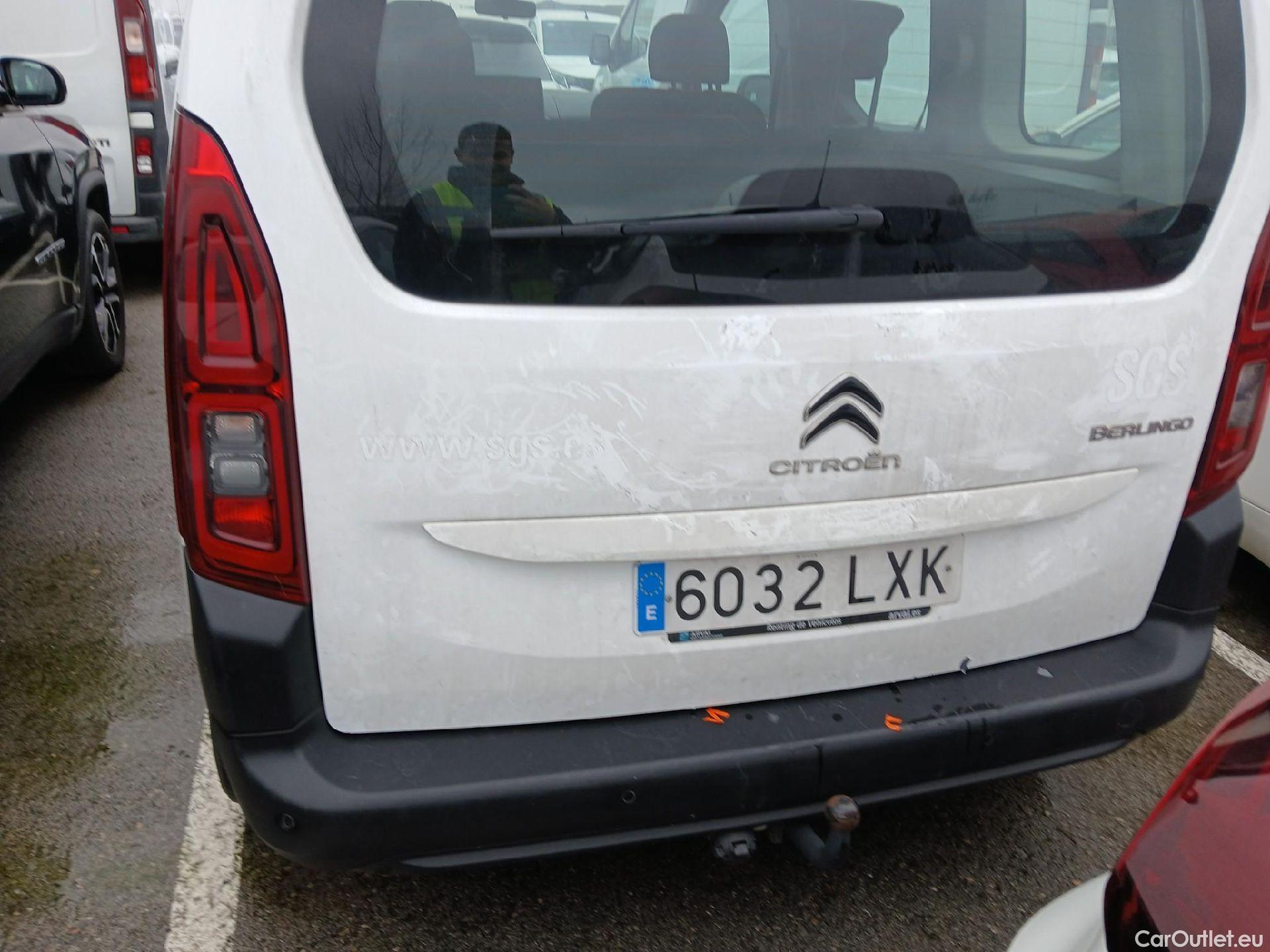  Citroen  Berlingo CITROEN  / 2018 / 5P / monovolumen compacto Talla M BlueHDi 100 S&S FEEL #24