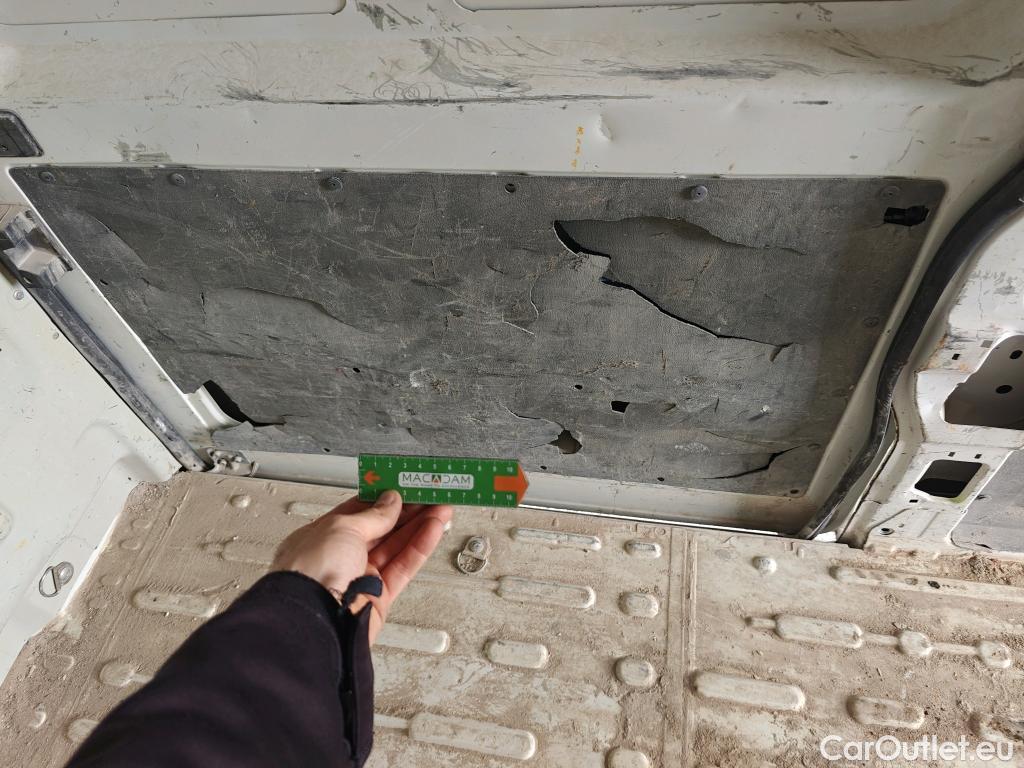  Citroen  Jumper CITROEN  / 2014 / 4P / furgón BlueHDi 88KW (120CV) Furgón 35L3H2 #74