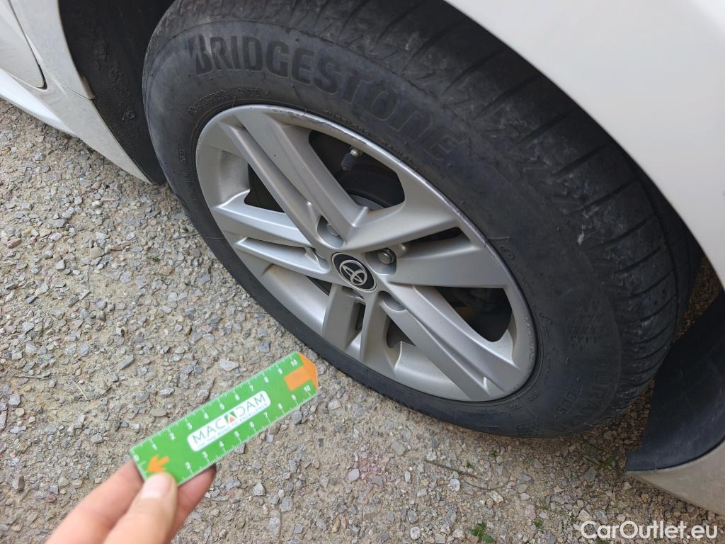  Toyota  Corolla TOYOTA  / 2019 / 5P / familiar 1.8 125H ACTIVE TECH E-CVT TOU SPORT #7