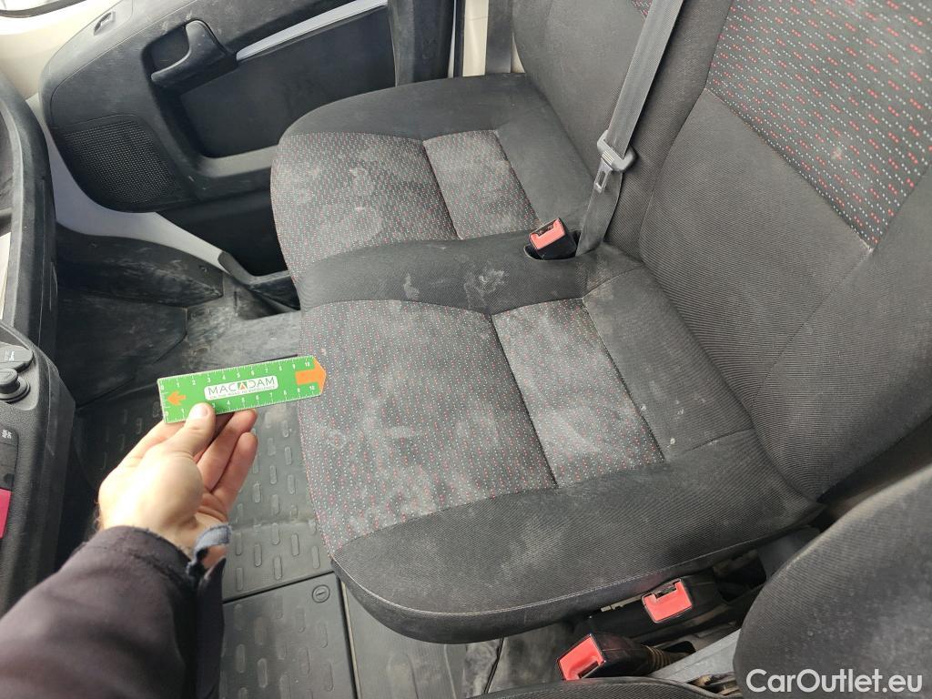  Citroen  Jumper CITROEN  / 2014 / 4P / furgón BlueHDi 88KW (120CV) Furgón 35L3H2 #97