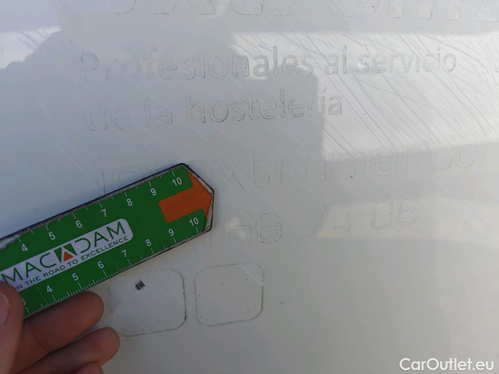  Toyota  Yaris TOYOTA  / 2020 / 5P / berlina con portón 1.5 120H Active Tech #26