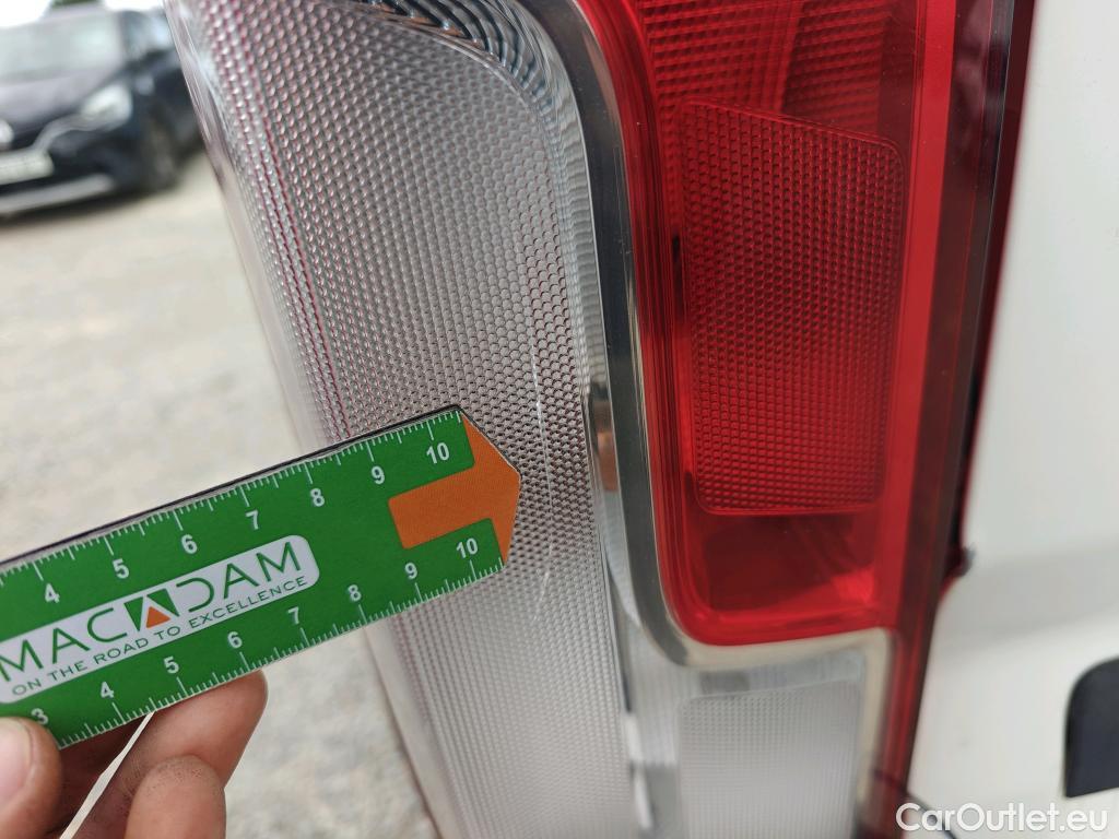  Citroen  Jumper CITROEN  / 2014 / 4P / furgón BlueHDi 88KW (120CV) Furgón 35L3H2 #25