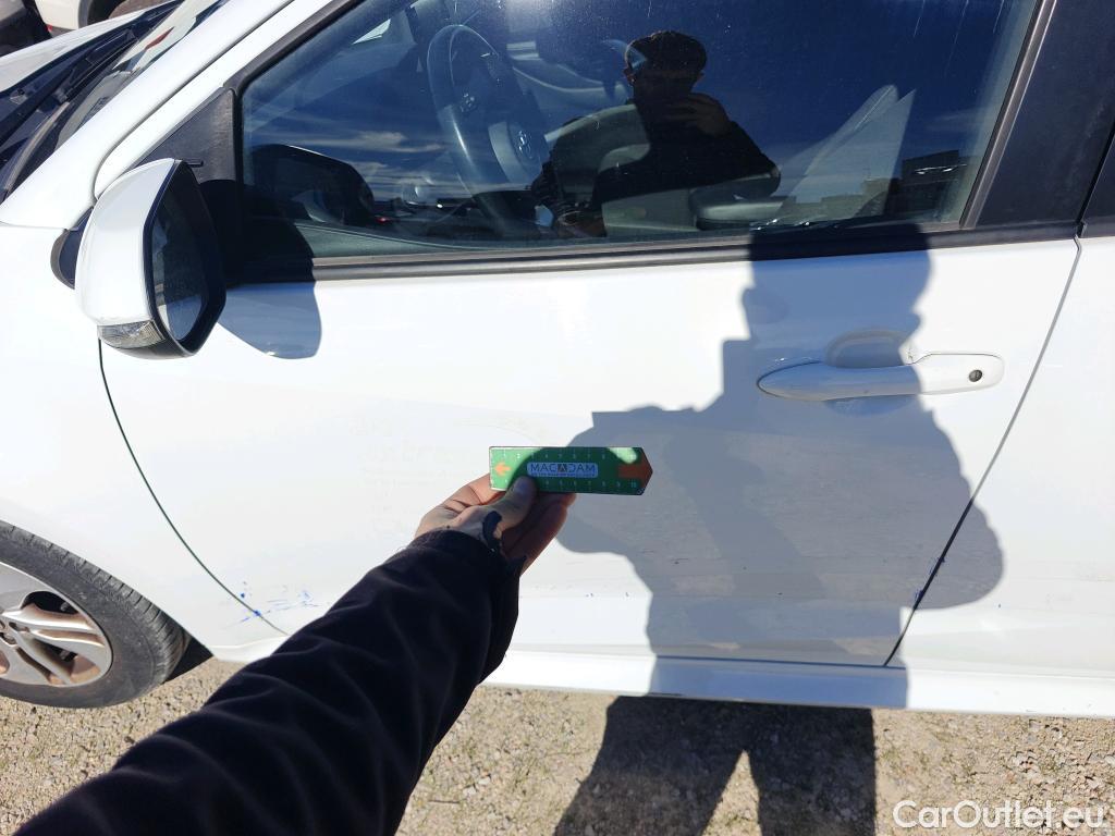  Toyota  Yaris TOYOTA  / 2020 / 5P / berlina con portón 1.5 120H Active Tech #16