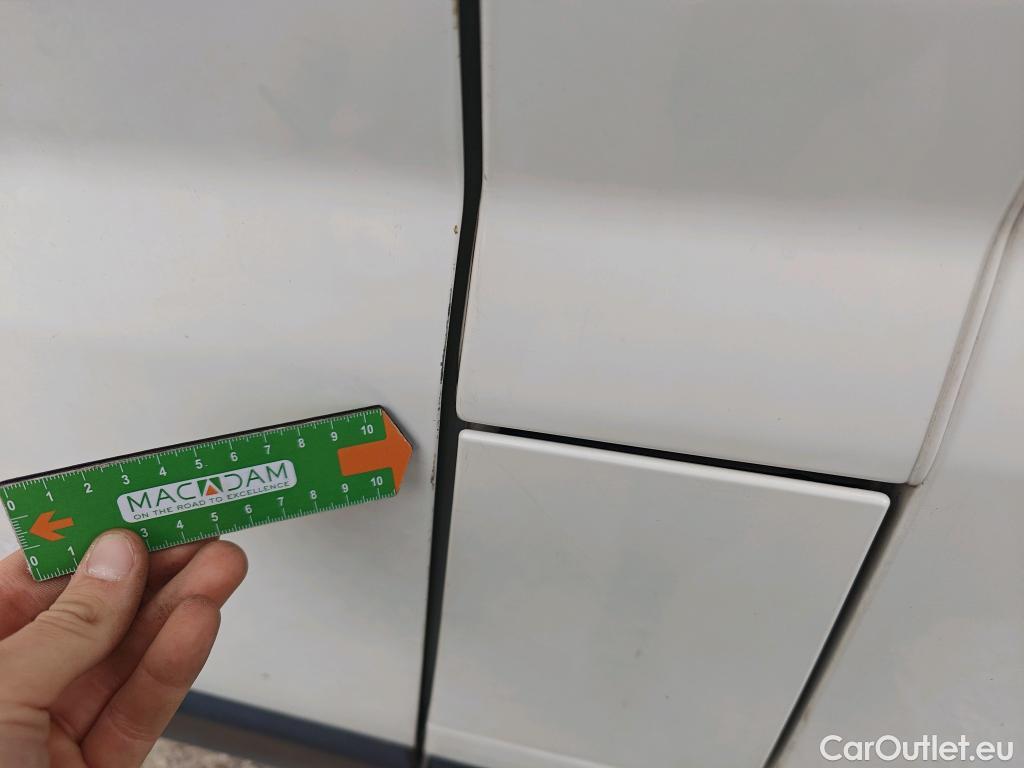  Citroen  Jumper CITROEN  / 2014 / 4P / furgón BlueHDi 88KW (120CV) Furgón 35L3H2 #89