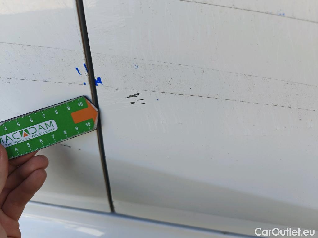  Toyota  Yaris TOYOTA  / 2020 / 5P / berlina con portón 1.5 120H Active Tech #27