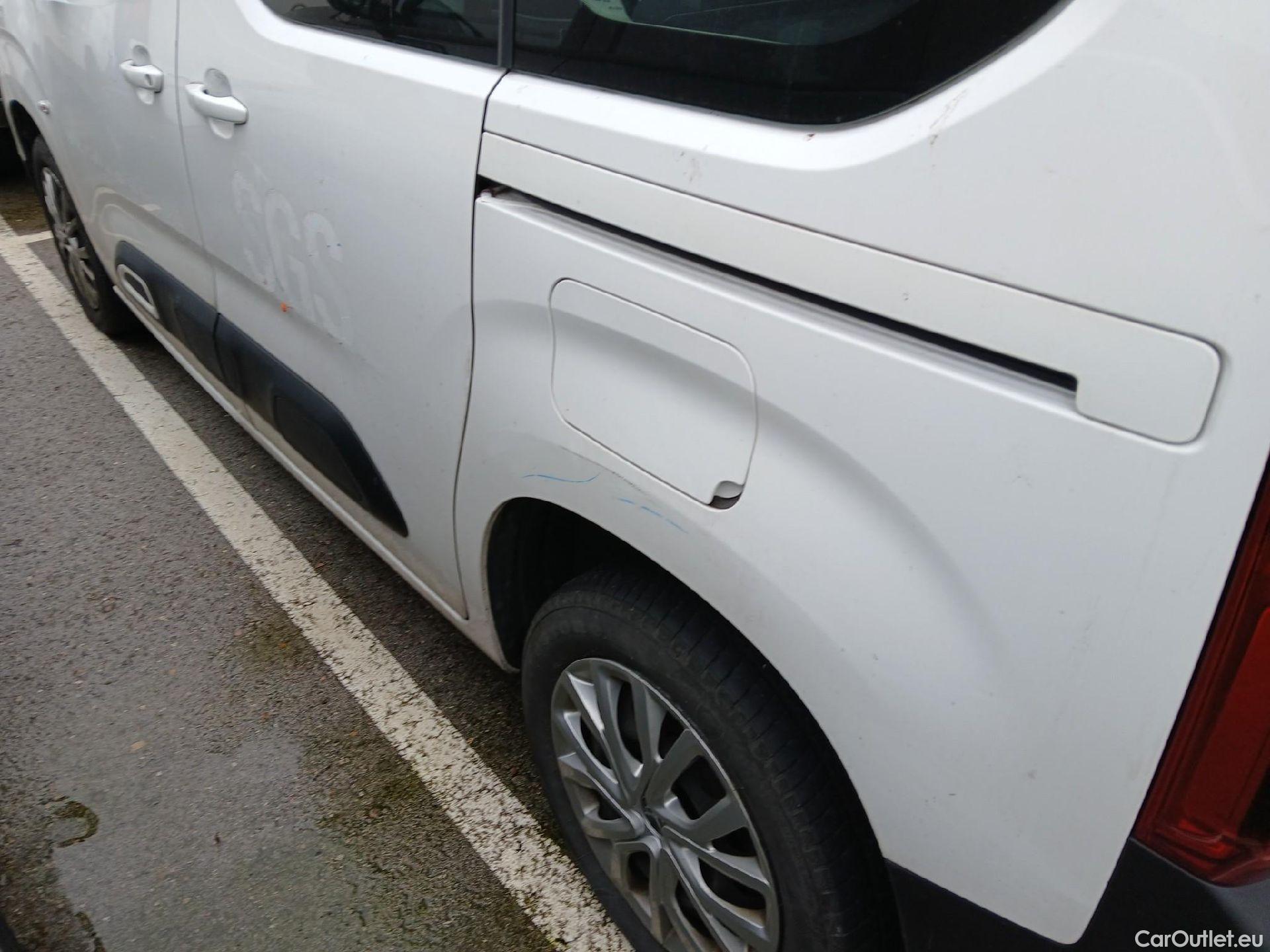  Citroen  Berlingo CITROEN  / 2018 / 5P / monovolumen compacto Talla M BlueHDi 100 S&S FEEL #21