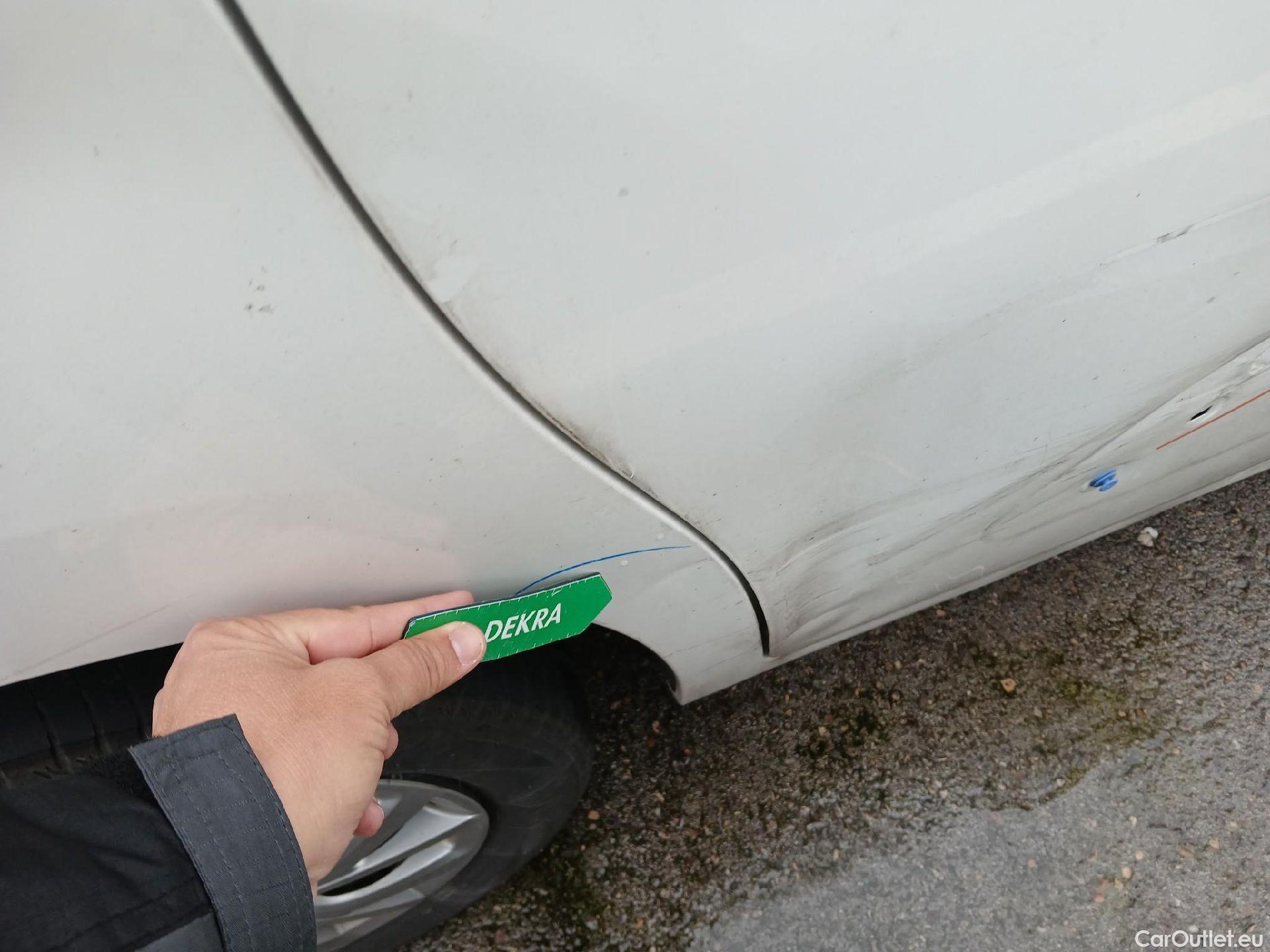  Citroen  Berlingo CITROEN  / 2018 / 5P / monovolumen compacto Talla M BlueHDi 100 S&S FEEL #27