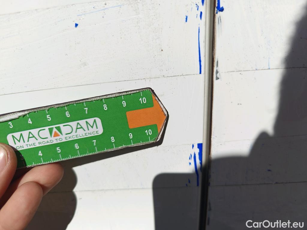  Toyota  Yaris TOYOTA  / 2020 / 5P / berlina con portón 1.5 120H Active Tech #19