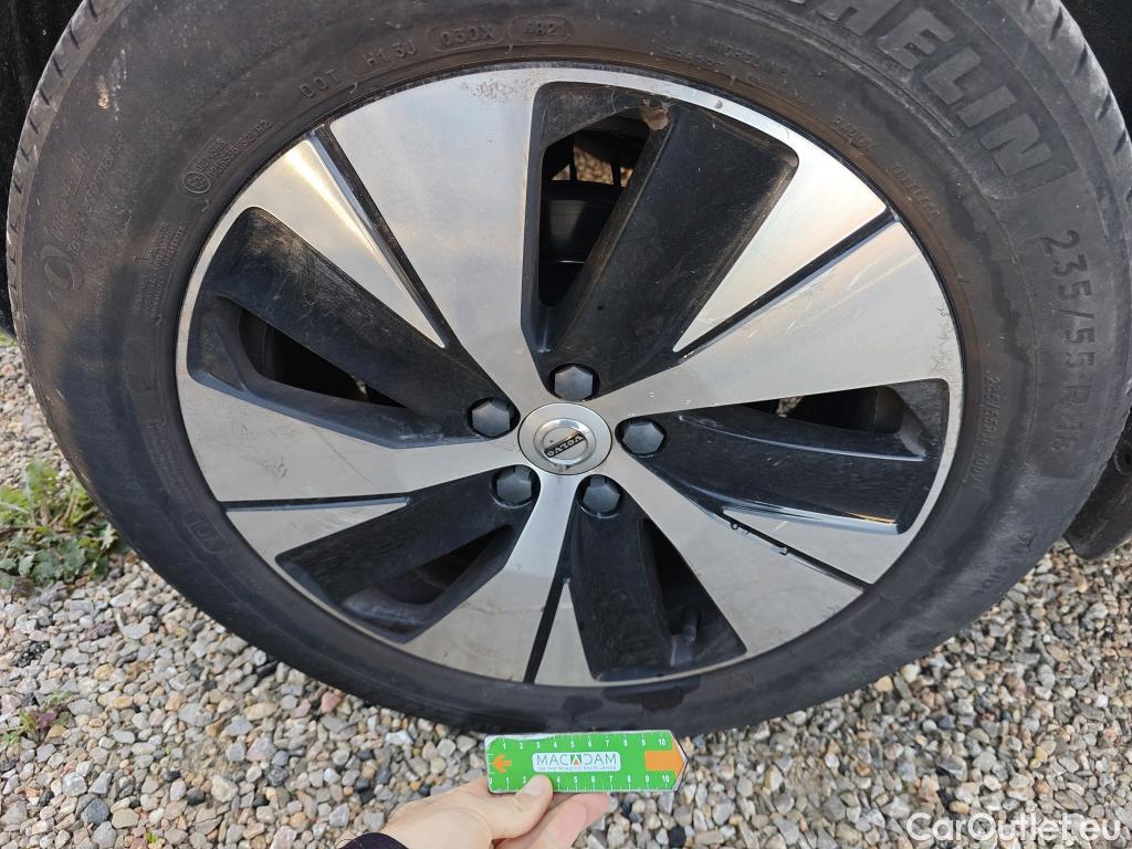  Volvo  XC 40 VOLVO XC40 / 2017 / 5P / todoterreno 1.5 T5 Twin Recharge Inscription Ex Auto #9