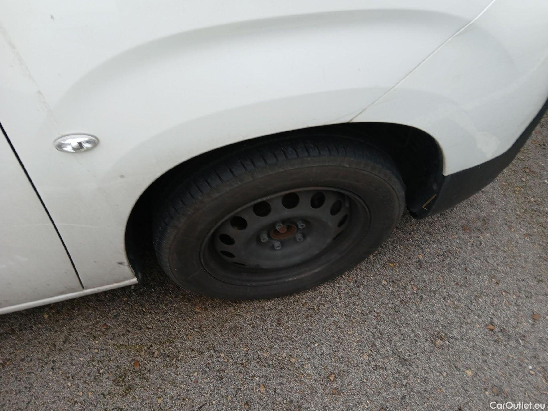  Citroen  Berlingo CITROEN  / 2018 / 5P / monovolumen compacto Talla M BlueHDi 100 S&S FEEL #13