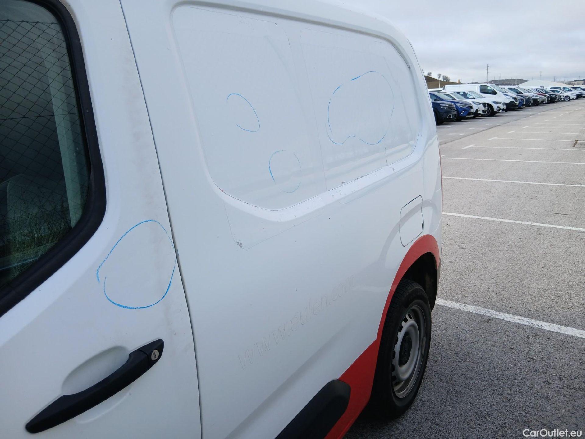  Citroen  Berlingo CITROEN  / 2018 / 3P / furgón derivado de turismo Talla M BlueHDi 100 CONTROL #9