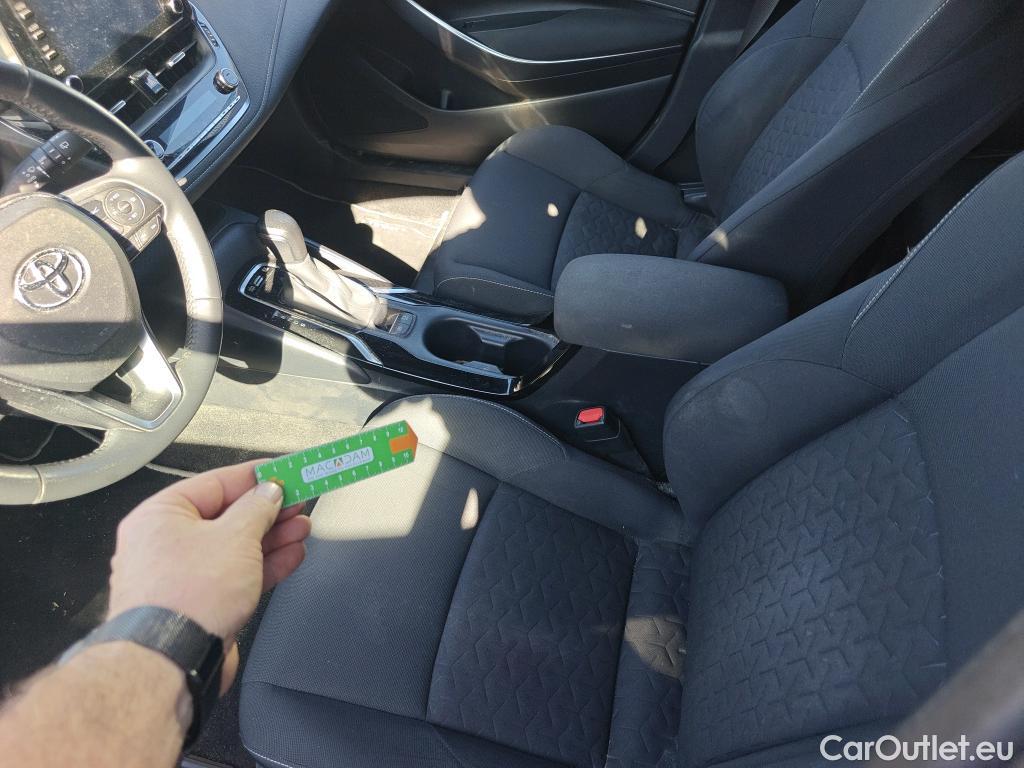  Toyota  Corolla TOYOTA  / 2019 / 5P / familiar 1.8 125H ACTIVE TECH E-CVT TOU SPORT #26