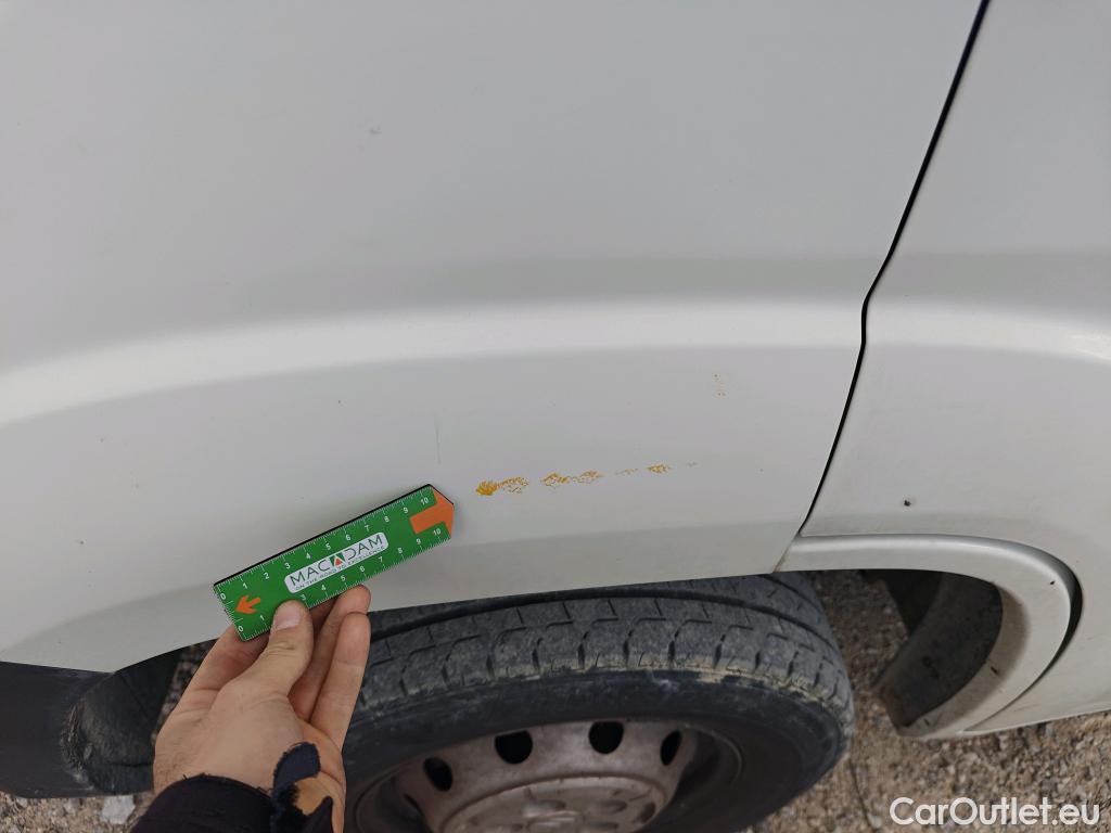  Citroen  Jumper CITROEN  / 2014 / 4P / furgón BlueHDi 88KW (120CV) Furgón 35L3H2 #109