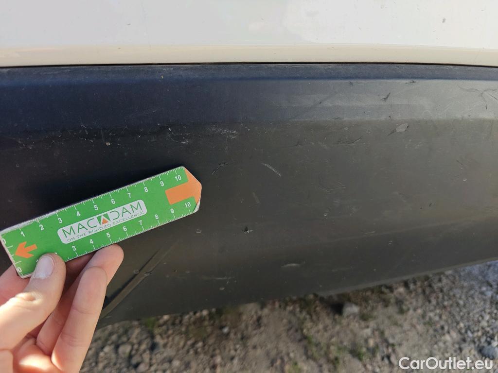  Toyota  Yaris TOYOTA  / 2020 / 5P / berlina con portón 1.5 120H Active Tech #11