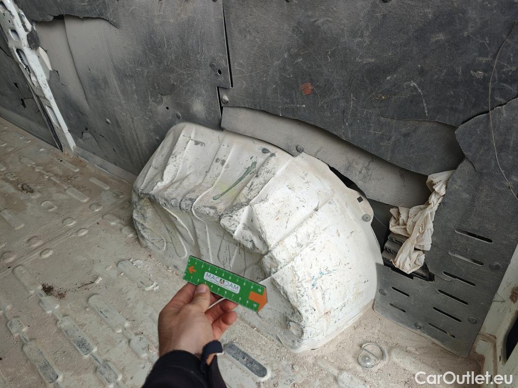  Citroen  Jumper CITROEN  / 2014 / 4P / furgón BlueHDi 88KW (120CV) Furgón 35L3H2 #39