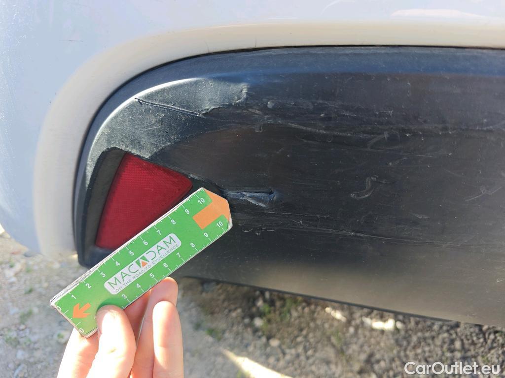  Toyota  Yaris TOYOTA  / 2020 / 5P / berlina con portón 1.5 120H Active Tech #8