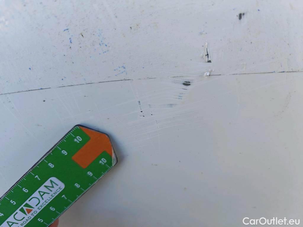  Toyota  Yaris TOYOTA  / 2020 / 5P / berlina con portón 1.5 120H Active Tech #33