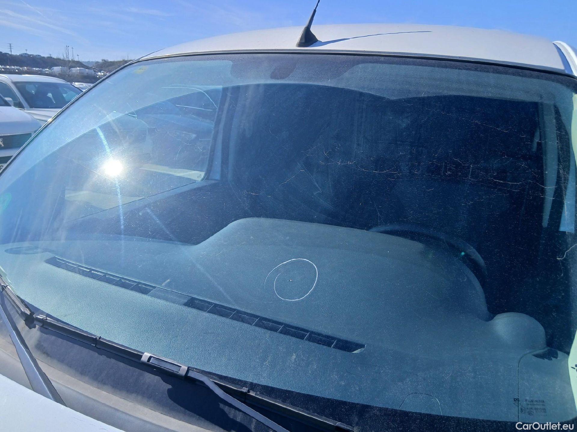  Mercedes  Citan MERCEDES-BENZ  / 2012 / 4P / furgón derivado de turismo 109 CDI Furgón Largo #12