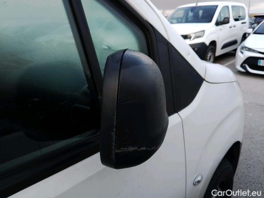  Opel  Combo OPEL  / 2018 / 3P / furgón derivado de turismo 1.6 TD S/S 74kW (100CV) Express L H1 650 #33