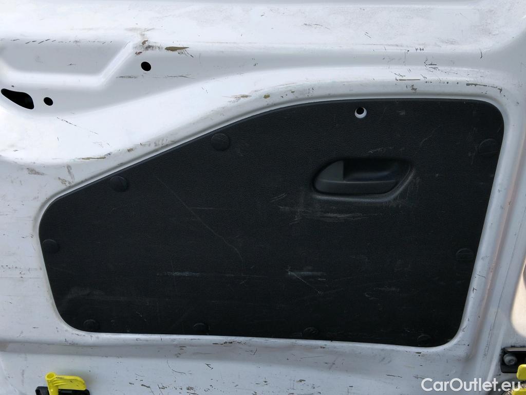  Opel  Combo OPEL  / 2018 / 3P / furgón derivado de turismo 1.5 TD 56kW (75CV) Express L H1 650kg #40