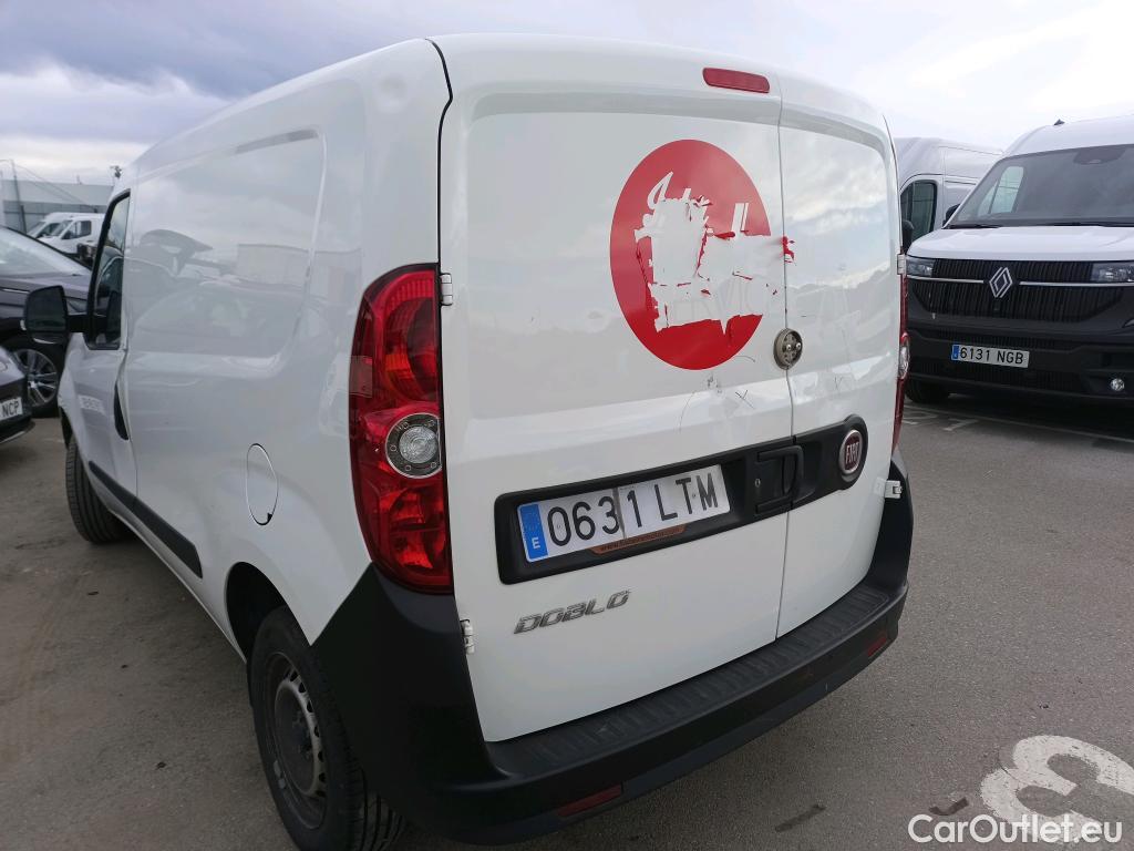  Fiat  Doblo FIAT Doblò Cargo/2015/3P/furgón derivado de turismo Cargo Base 1.6 Mjet 66kW (90CV) #30