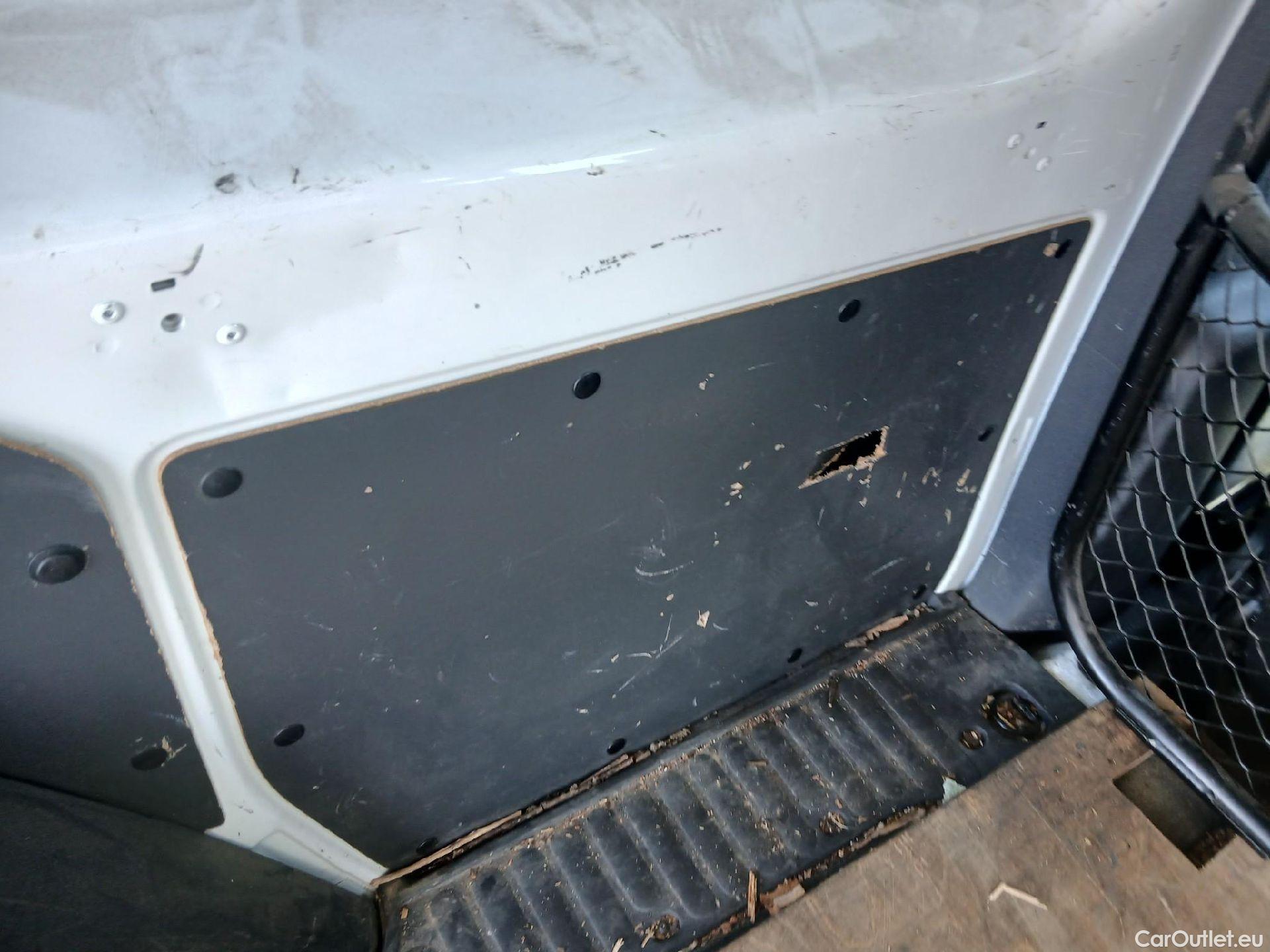  Mercedes  Citan MERCEDES-BENZ  / 2012 / 4P / furgón derivado de turismo 109 CDI Furgón Largo #8