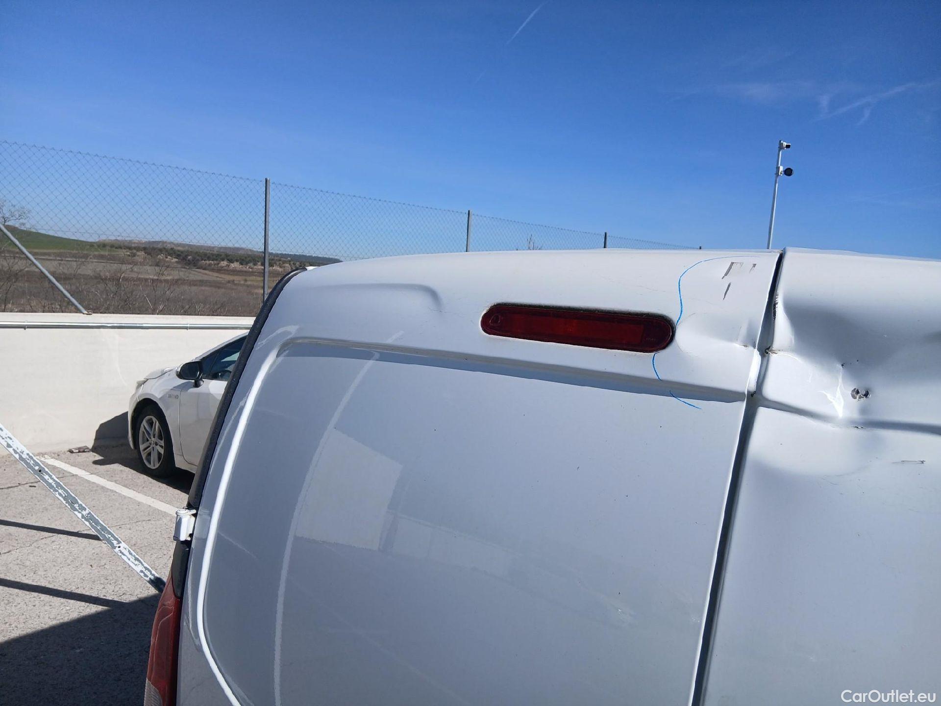  Mercedes  Citan MERCEDES-BENZ  / 2012 / 4P / furgón derivado de turismo 109 CDI Furgón Largo #20