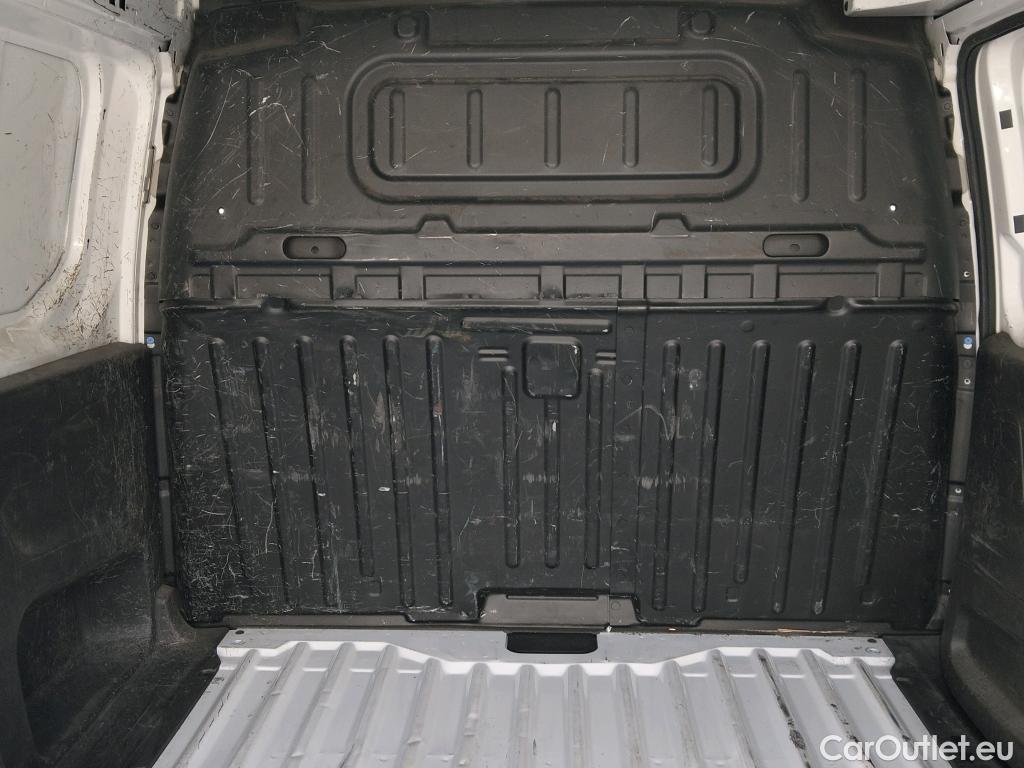  Opel  Combo OPEL  / 2018 / 3P / furgón derivado de turismo 1.5 TD 56kW (75CV) Express L H1 650kg #16