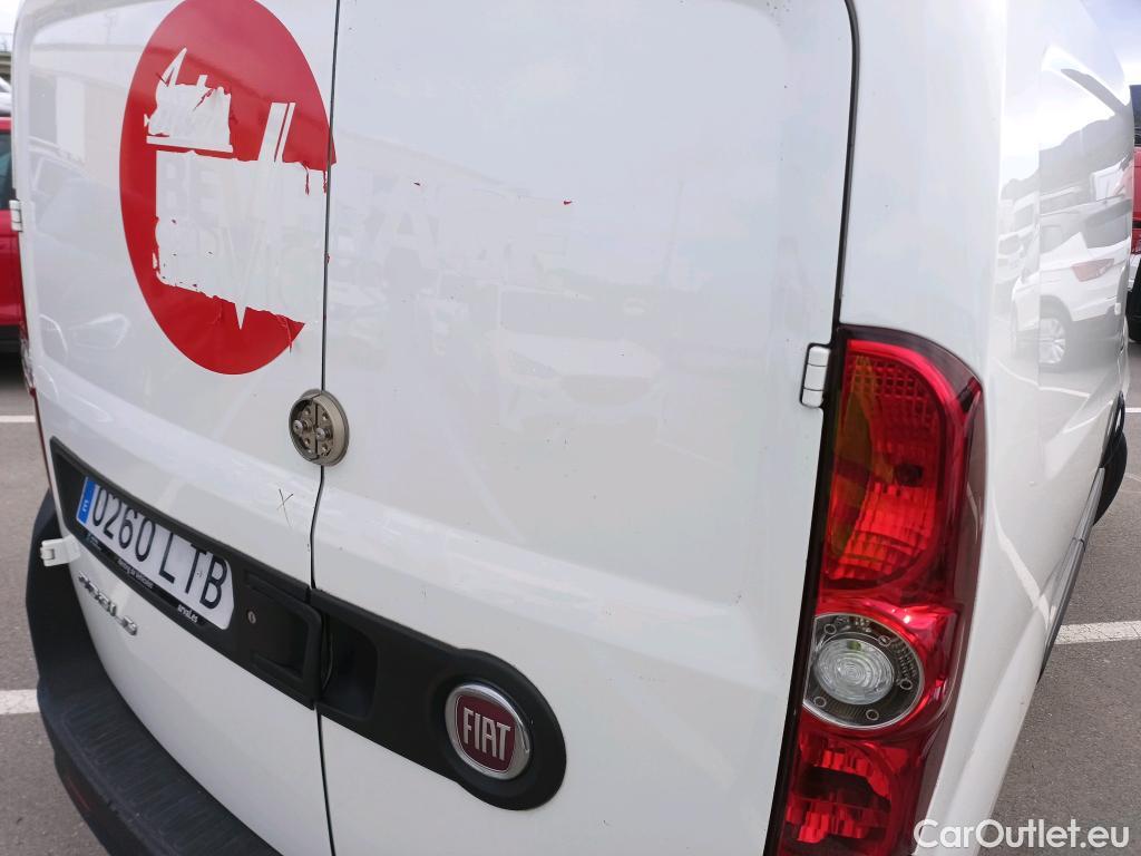  Fiat  Doblo FIAT Doblò Cargo/2015/4P/furgón derivado de turismo Cargo SX 1.3 Mjet 70 kW (95 CV) #7
