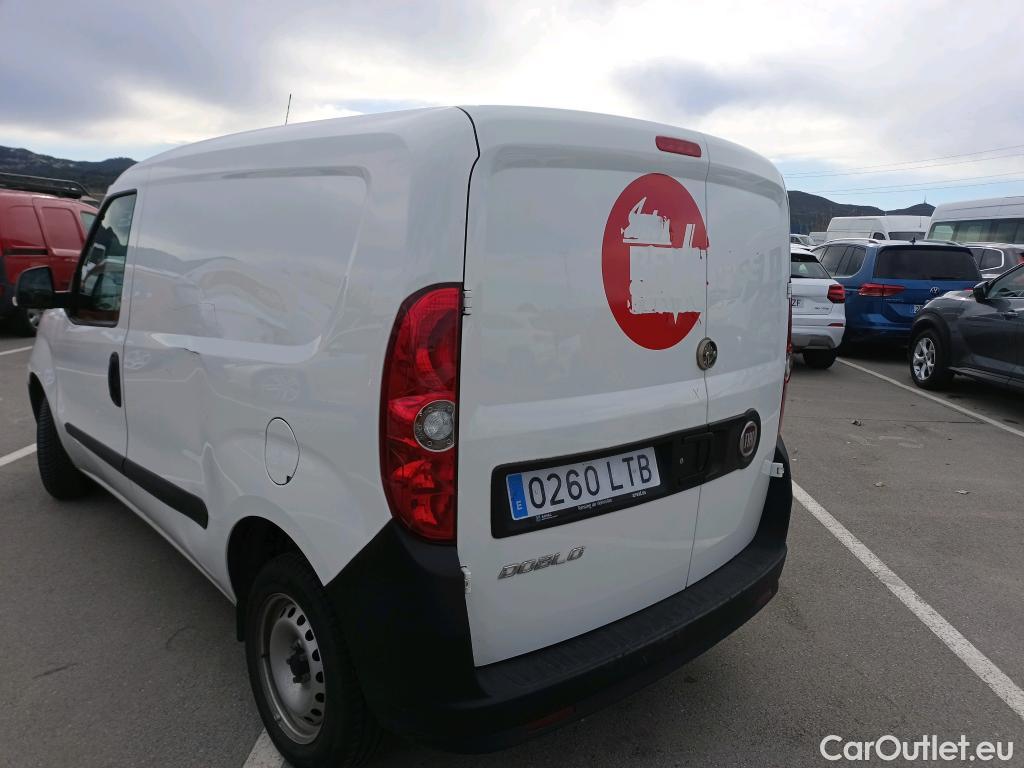  Fiat  Doblo FIAT Doblò Cargo/2015/4P/furgón derivado de turismo Cargo SX 1.3 Mjet 70 kW (95 CV) #21