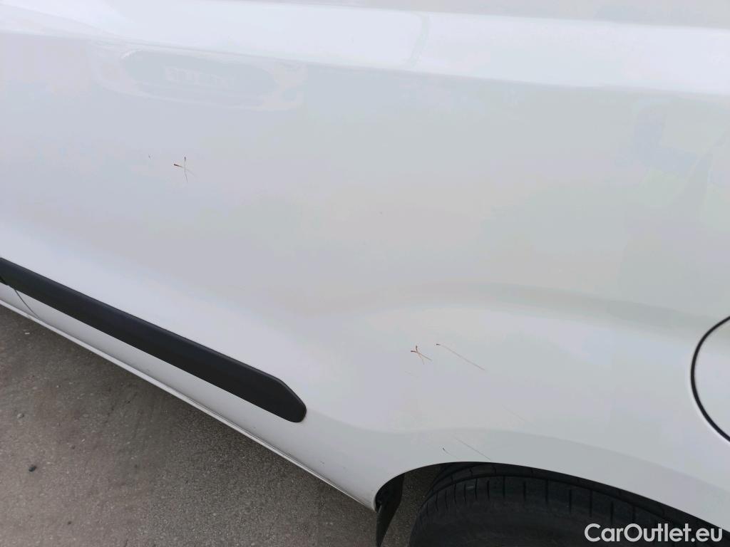  Fiat  Doblo FIAT Doblò Cargo/2015/3P/furgón derivado de turismo Cargo Base 1.6 Mjet 66kW (90CV) #6