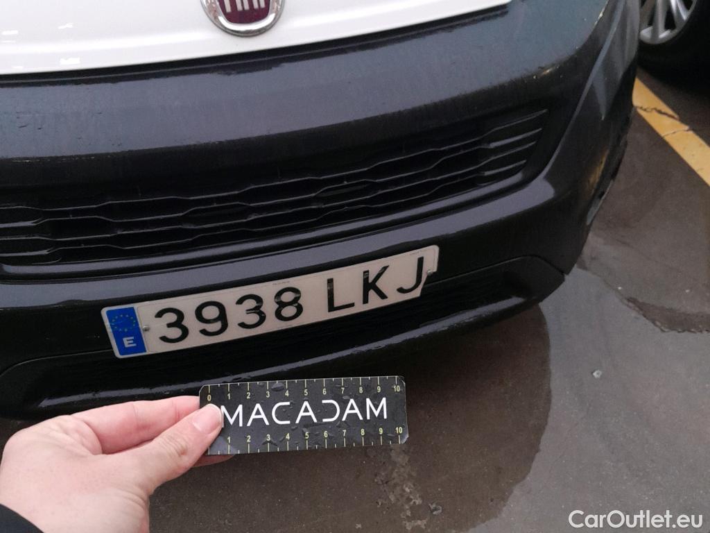  Fiat  Fiorino FIAT  / 2016 / 3P / furgón derivado de turismo Cargo Base 1.4 Natural Power 51kW (70CV)  #14