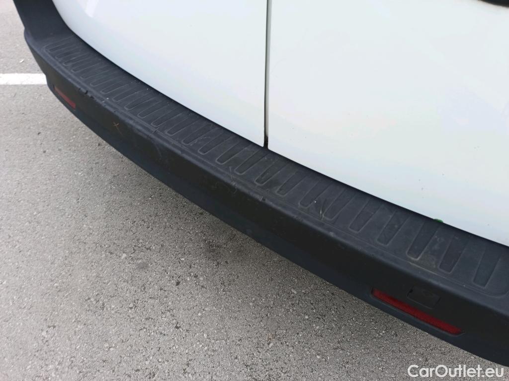  Fiat  Doblo FIAT Doblò Cargo/2015/4P/furgón derivado de turismo Cargo SX 1.3 Mjet 70 kW (95 CV) #10